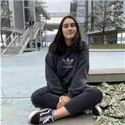 Graduada en ciencias ambientales imparte clases de biología y física y química